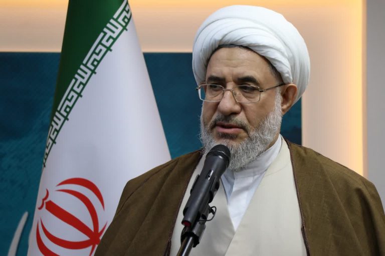 Portrait of Ayatollah Mohsen Araki